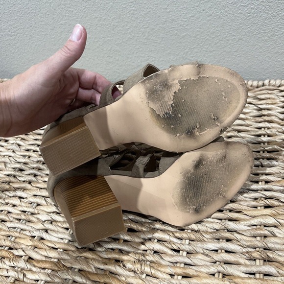 Just fab shoes women’s size 10 UK 8 EU 41 Tan Faux Suede Strapppy Wood Heel - Picture 12 of 12